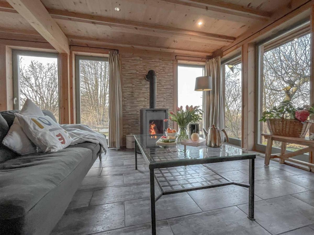 Traumhaff Kustenchalets: Lärchenwoodchalets mit Kamin und Sauna an der Ostsee Vogelsang-Warsin Exterior photo