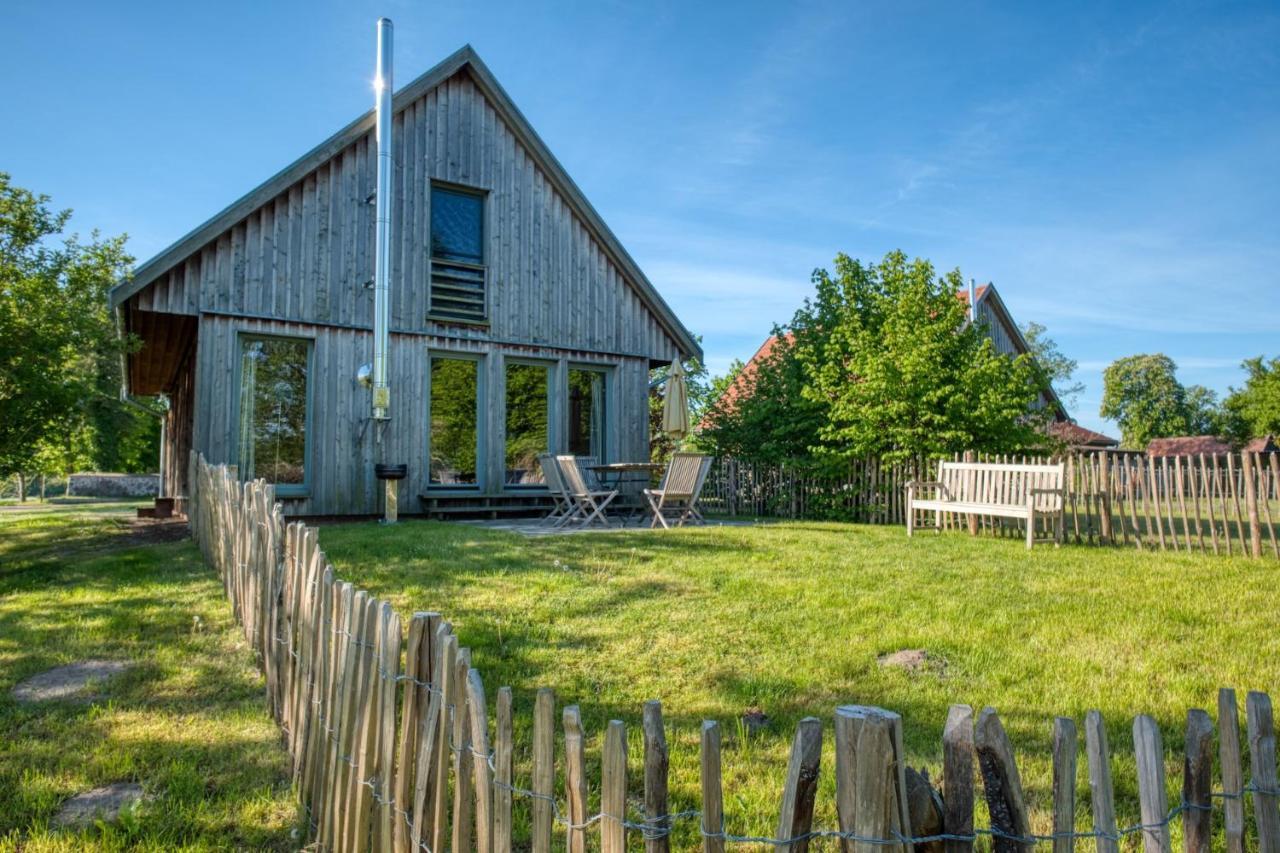 Traumhaff Kustenchalets: Lärchenwoodchalets mit Kamin und Sauna an der Ostsee Vogelsang-Warsin Exterior photo